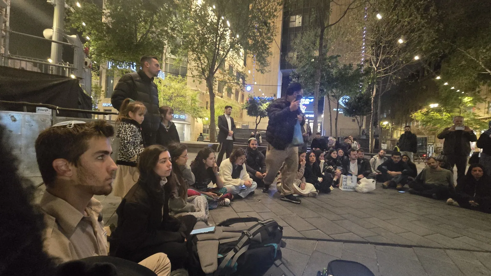 ערב יום הזיכרון בכיכר ציון