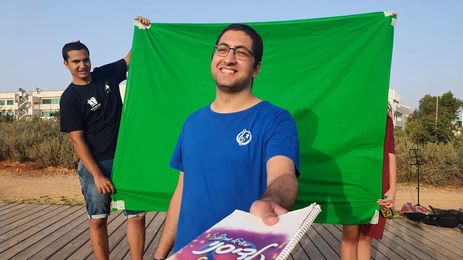 מסך ירוק מאחורי דניאל